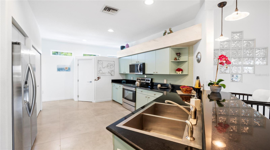 Sarasota, Florida 34242, 4 Bedroom Bedrooms, ,3 Bathroombathrooms,Residential,For Sale,Treasure Boat,0,Mfra4698813