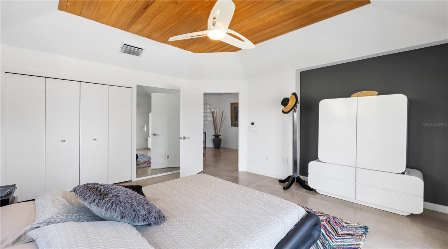 Sarasota, Florida 34242, 4 Bedroom Bedrooms, ,3 Bathroombathrooms,Residential,For Sale,Treasure Boat,0,Mfra4698813