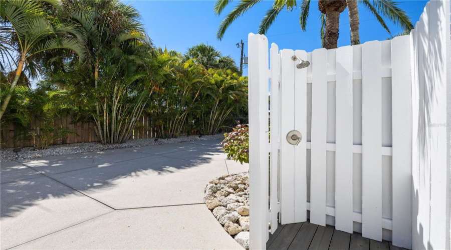 Sarasota, Florida 34242, 4 Bedroom Bedrooms, ,3 Bathroombathrooms,Residential,For Sale,Treasure Boat,0,Mfra4698813