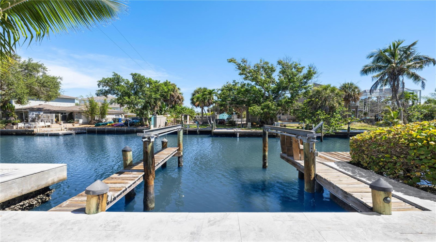 Sarasota, Florida 34242, 4 Bedroom Bedrooms, ,3 Bathroombathrooms,Residential,For Sale,Treasure Boat,0,Mfra4698813