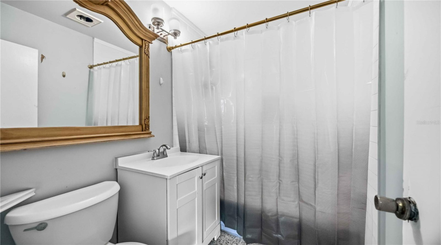 Sarasota, Florida 34231, 2 Bedroom Bedrooms, ,2 Bathroombathrooms,Residential,For Sale,Buccaneer,0,Mfra4700673