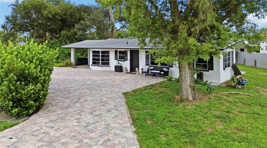 Sarasota, Florida 34231, 2 Bedroom Bedrooms, ,2 Bathroombathrooms,Residential,For Sale,Buccaneer,0,Mfra4700673