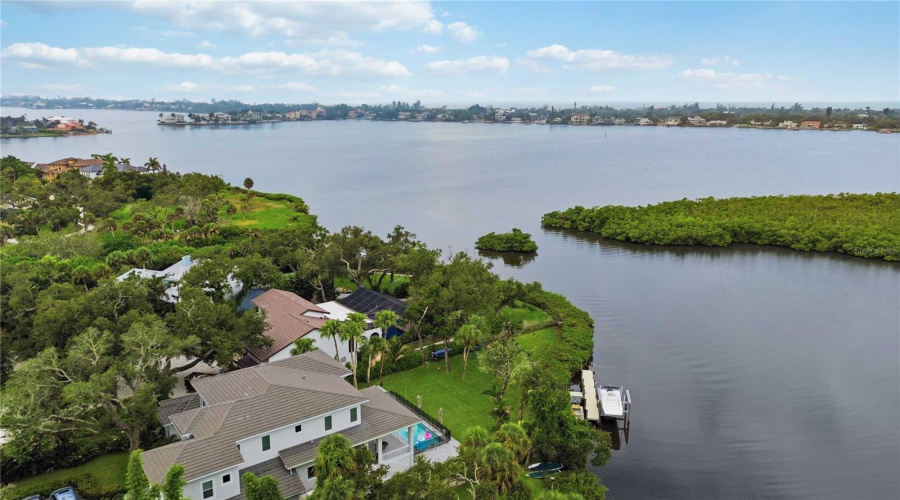 Sarasota, Florida 34231, 2 Bedroom Bedrooms, ,2 Bathroombathrooms,Residential,For Sale,Buccaneer,0,Mfra4700673