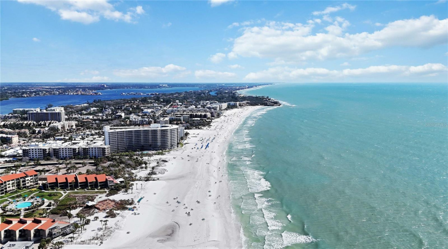 Sarasota, Florida 34231, 2 Bedroom Bedrooms, ,2 Bathroombathrooms,Residential,For Sale,Buccaneer,0,Mfra4700673
