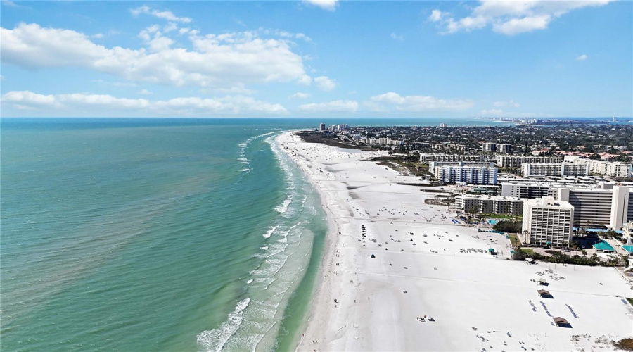 Sarasota, Florida 34231, 2 Bedroom Bedrooms, ,2 Bathroombathrooms,Residential,For Sale,Buccaneer,0,Mfra4700673