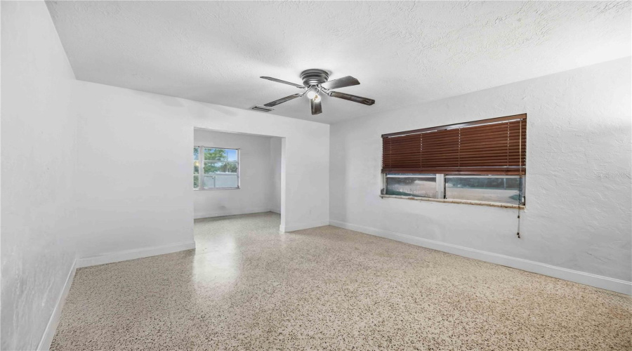 Sarasota, Florida 34231, 2 Bedroom Bedrooms, ,2 Bathroombathrooms,Residential,For Sale,Buccaneer,0,Mfra4700673