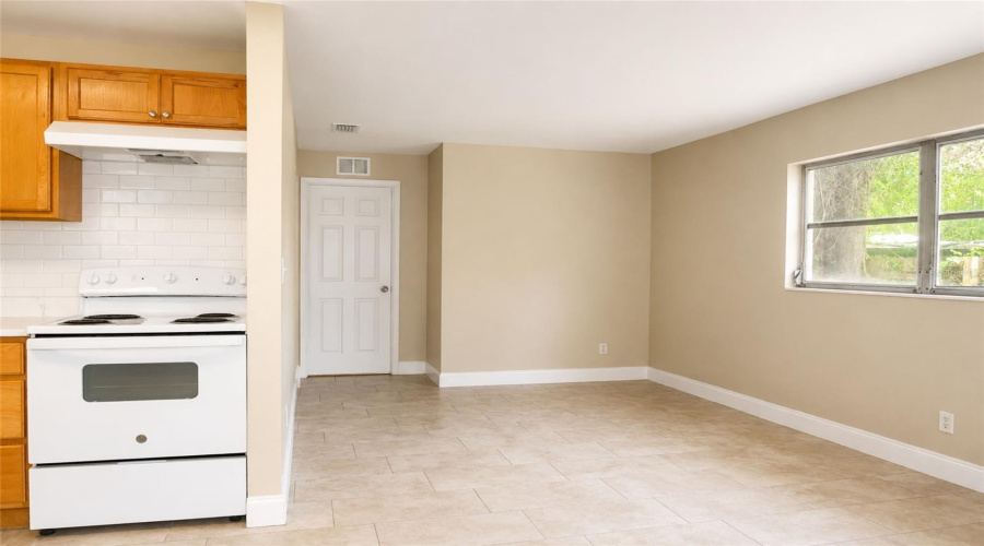 Tampa, Florida 33612, 3 Bedroom Bedrooms, ,1 Bathroombathrooms,Residential,For Sale,Elmer,0,Mfrtb8542632