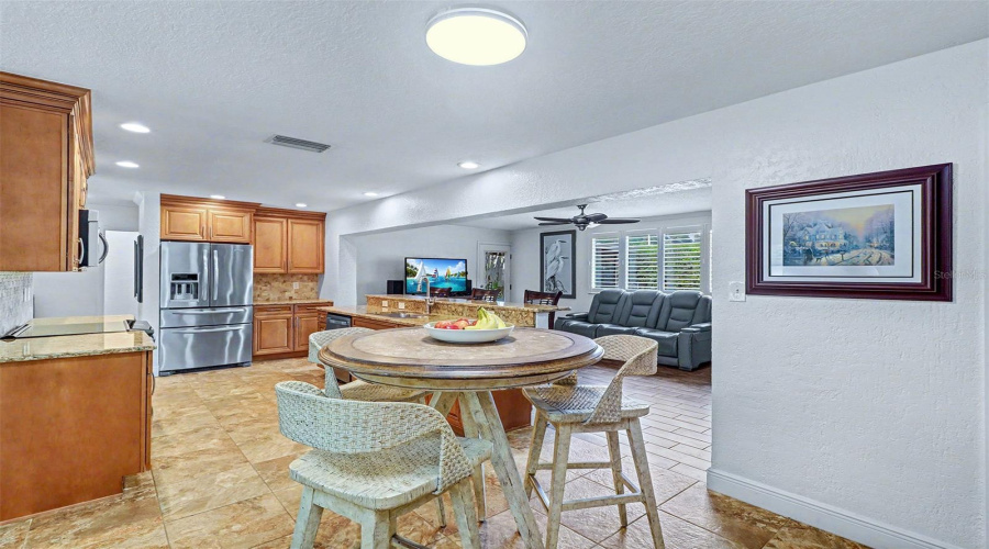 St Petersburg, Florida 33708, 3 Bedroom Bedrooms, ,2 Bathroombathrooms,Residential,For Sale,97Th,0,Mfrtb8541650