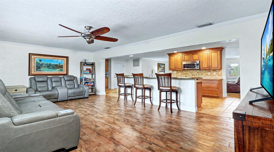 St Petersburg, Florida 33708, 3 Bedroom Bedrooms, ,2 Bathroombathrooms,Residential,For Sale,97Th,0,Mfrtb8541650