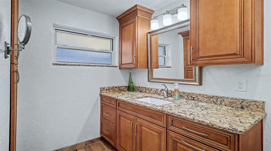 St Petersburg, Florida 33708, 3 Bedroom Bedrooms, ,2 Bathroombathrooms,Residential,For Sale,97Th,0,Mfrtb8541650