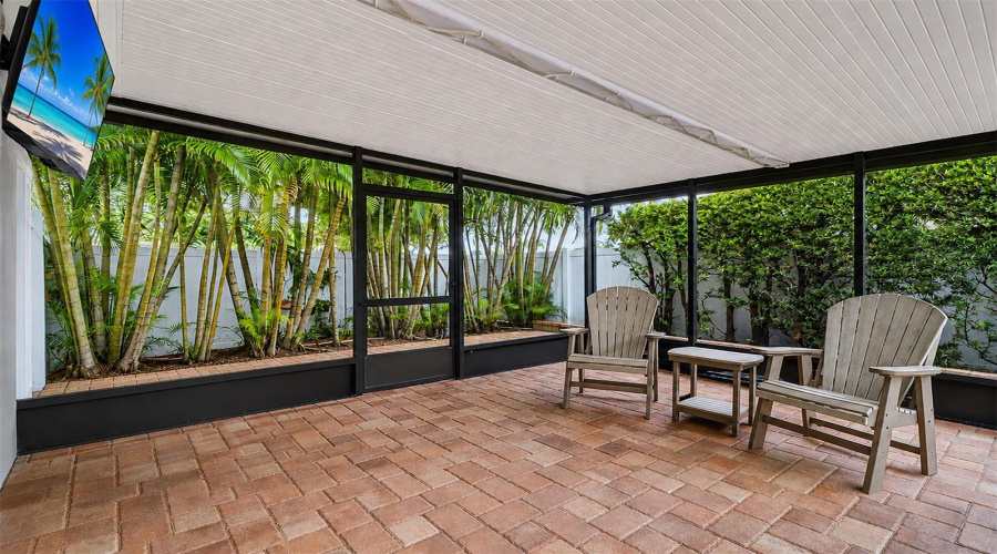 St Petersburg, Florida 33708, 3 Bedroom Bedrooms, ,2 Bathroombathrooms,Residential,For Sale,97Th,0,Mfrtb8541650