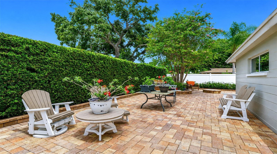 St Petersburg, Florida 33708, 3 Bedroom Bedrooms, ,2 Bathroombathrooms,Residential,For Sale,97Th,0,Mfrtb8541650