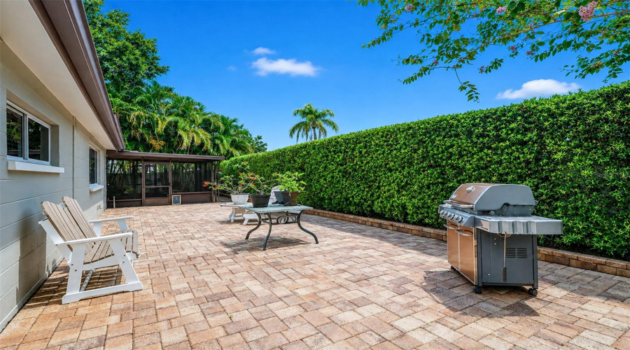 St Petersburg, Florida 33708, 3 Bedroom Bedrooms, ,2 Bathroombathrooms,Residential,For Sale,97Th,0,Mfrtb8541650