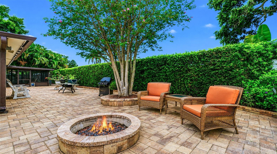 St Petersburg, Florida 33708, 3 Bedroom Bedrooms, ,2 Bathroombathrooms,Residential,For Sale,97Th,0,Mfrtb8541650