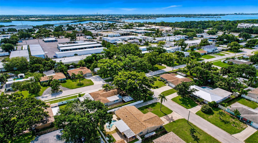 St Petersburg, Florida 33708, 3 Bedroom Bedrooms, ,2 Bathroombathrooms,Residential,For Sale,97Th,0,Mfrtb8541650