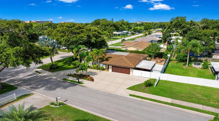 St Petersburg, Florida 33708, 3 Bedroom Bedrooms, ,2 Bathroombathrooms,Residential,For Sale,97Th,0,Mfrtb8541650