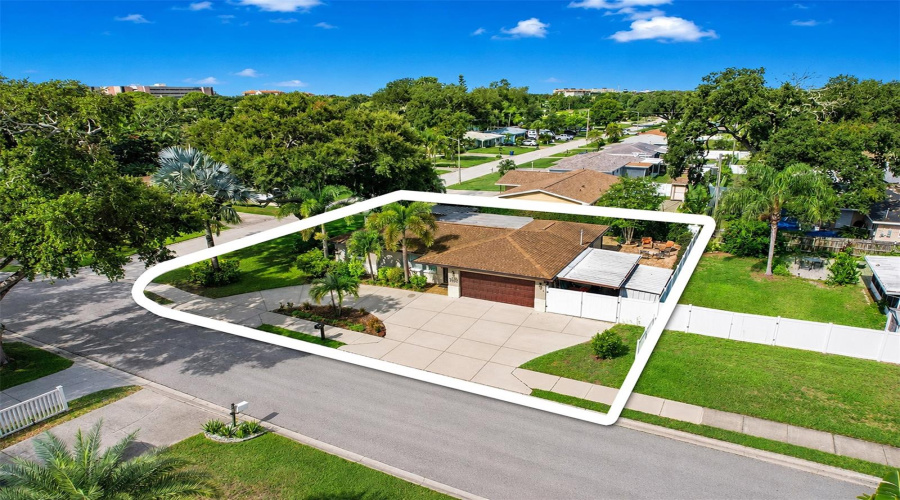 St Petersburg, Florida 33708, 3 Bedroom Bedrooms, ,2 Bathroombathrooms,Residential,For Sale,97Th,0,Mfrtb8541650