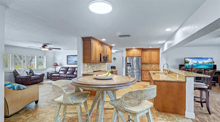 St Petersburg, Florida 33708, 3 Bedroom Bedrooms, ,2 Bathroombathrooms,Residential,For Sale,97Th,0,Mfrtb8541650