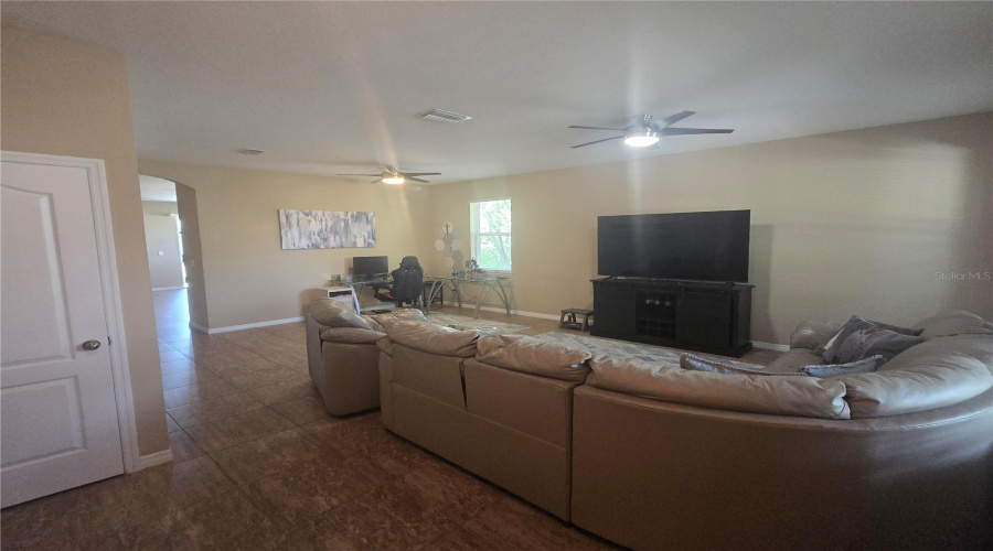 Sarasota, Florida 34238, 3 Bedroom Bedrooms, ,2 Bathroombathrooms,Residential,For Sale,Karpeal,0,Mfro6428385