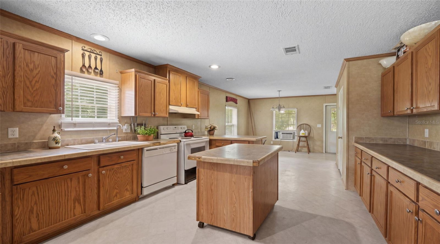 Starke, Florida 32091, 3 Bedroom Bedrooms, ,2 Bathroombathrooms,Residential,For Sale,State Road 100,0,Mfrgc542376