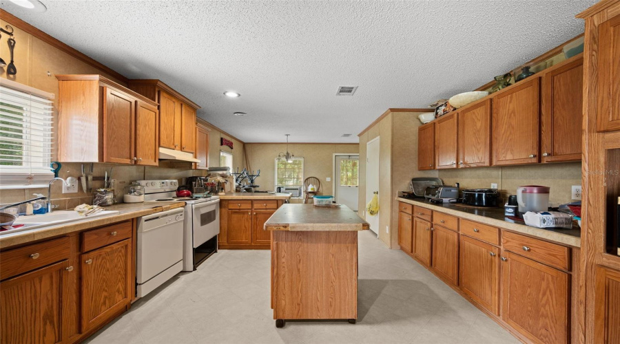 Starke, Florida 32091, 3 Bedroom Bedrooms, ,2 Bathroombathrooms,Residential,For Sale,State Road 100,0,Mfrgc542376