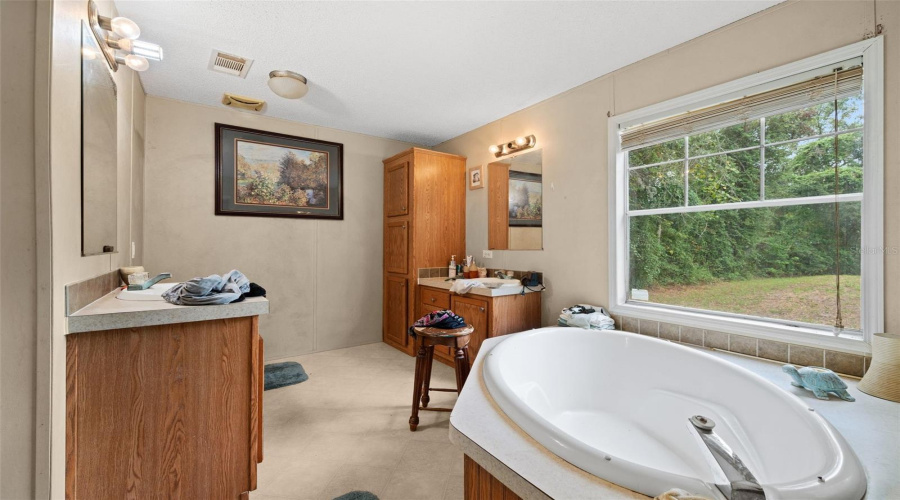 Starke, Florida 32091, 3 Bedroom Bedrooms, ,2 Bathroombathrooms,Residential,For Sale,State Road 100,0,Mfrgc542376