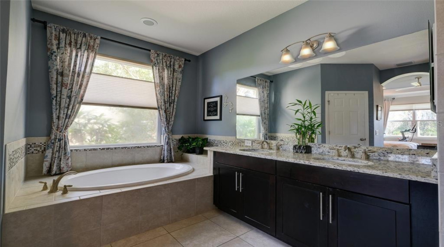 Sarasota, Florida 34238, 4 Bedroom Bedrooms, ,3 Bathroombathrooms,Residential,For Sale,Anise,0,Mfro6434460