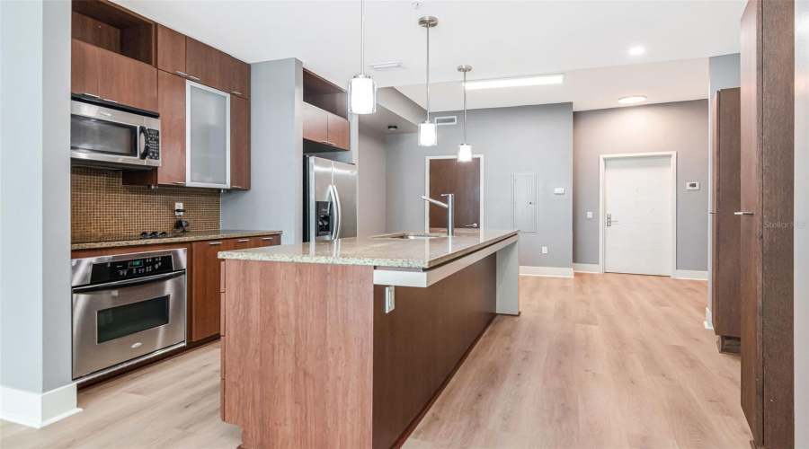 Tampa, Florida 33602, 2 Bedroom Bedrooms, ,2 Bathroombathrooms,Residential,For Sale,12Th,0,Mfrtb8536078