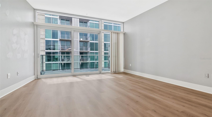 Tampa, Florida 33602, 2 Bedroom Bedrooms, ,2 Bathroombathrooms,Residential,For Sale,12Th,0,Mfrtb8536078