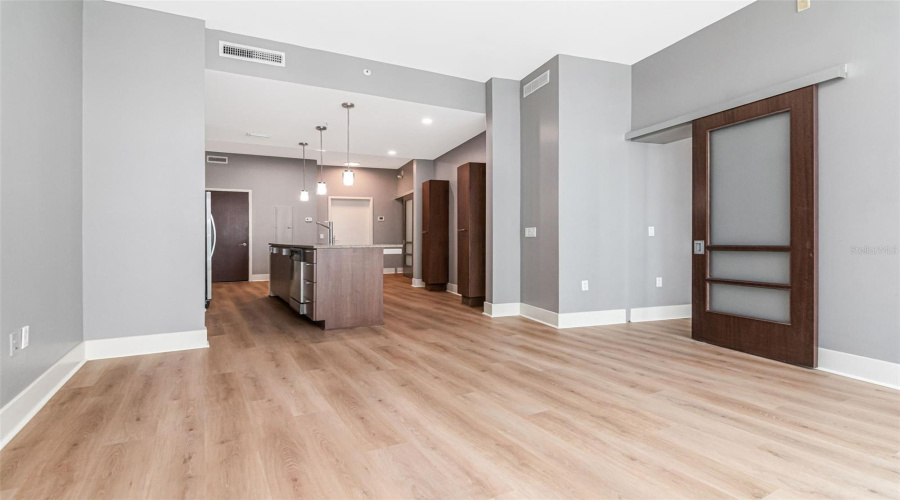 Tampa, Florida 33602, 2 Bedroom Bedrooms, ,2 Bathroombathrooms,Residential,For Sale,12Th,0,Mfrtb8536078