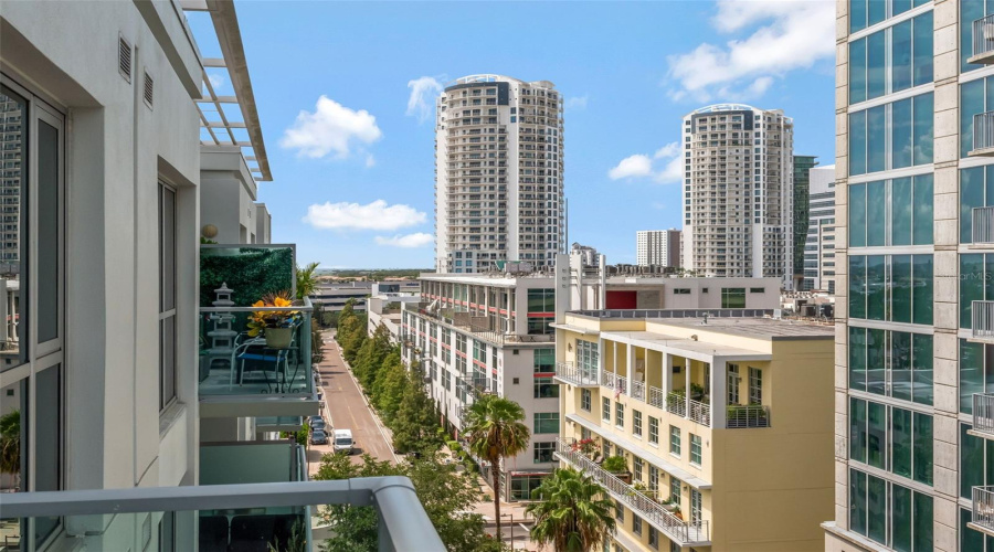 Tampa, Florida 33602, 2 Bedroom Bedrooms, ,2 Bathroombathrooms,Residential,For Sale,12Th,0,Mfrtb8536078