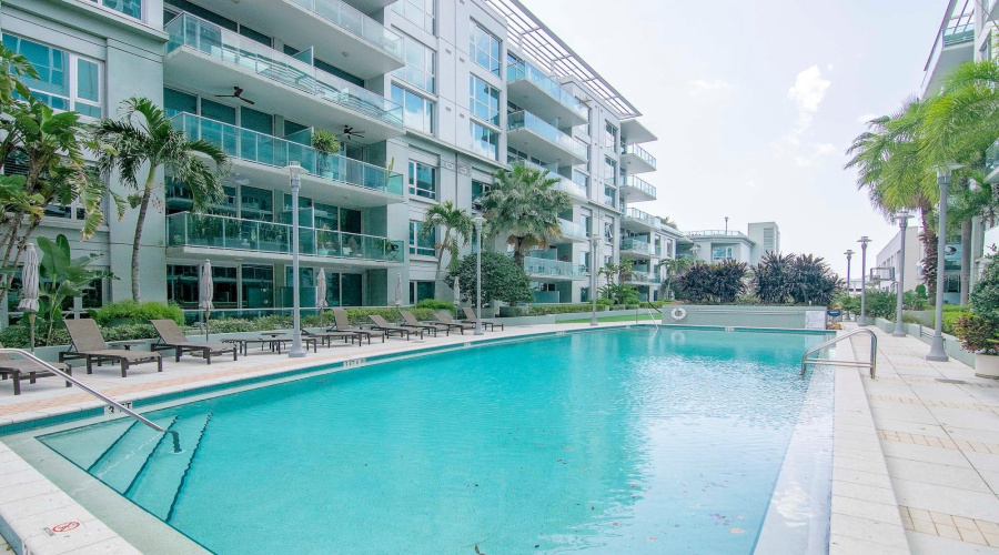 Tampa, Florida 33602, 2 Bedroom Bedrooms, ,2 Bathroombathrooms,Residential,For Sale,12Th,0,Mfrtb8536078