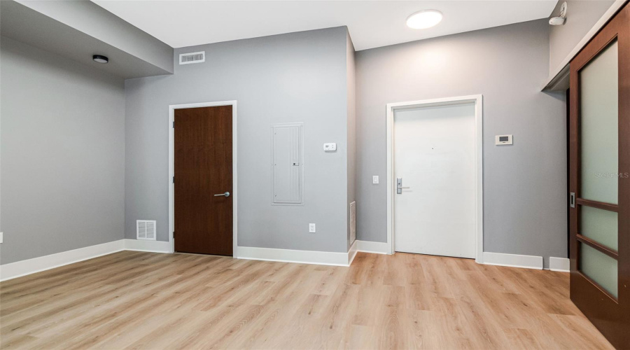 Tampa, Florida 33602, 2 Bedroom Bedrooms, ,2 Bathroombathrooms,Residential,For Sale,12Th,0,Mfrtb8536078
