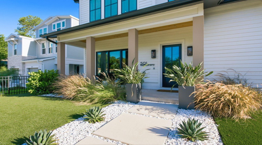 Tampa, Florida 33602, 3 Bedroom Bedrooms, ,2 Bathroombathrooms,Residential,For Sale,Warren,0,Mfrtb8539750