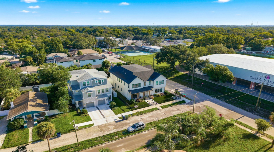 Tampa, Florida 33602, 3 Bedroom Bedrooms, ,2 Bathroombathrooms,Residential,For Sale,Warren,0,Mfrtb8539750