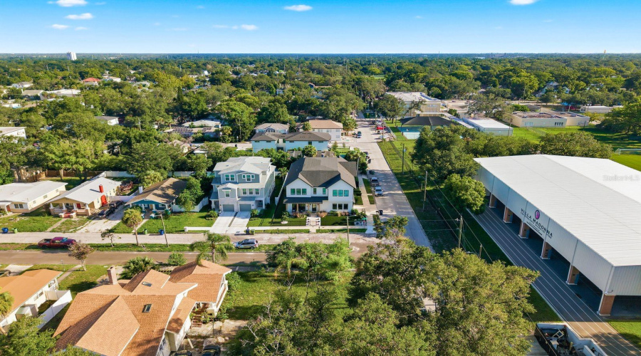 Tampa, Florida 33602, 3 Bedroom Bedrooms, ,2 Bathroombathrooms,Residential,For Sale,Warren,0,Mfrtb8539750