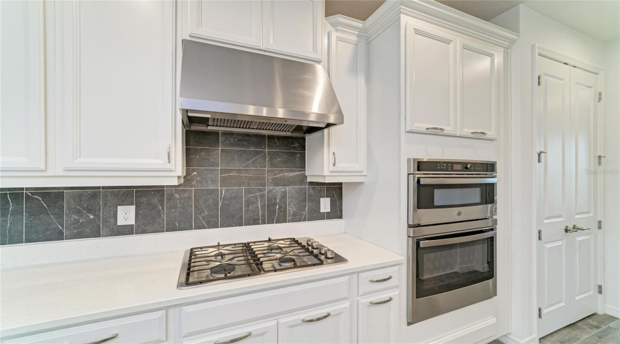 Palmetto, Florida 34221, 4 Bedroom Bedrooms, ,3 Bathroombathrooms,Residential,For Sale,Laurelcrest,0,Mfra4704048