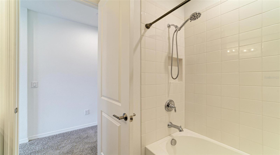 Palmetto, Florida 34221, 4 Bedroom Bedrooms, ,3 Bathroombathrooms,Residential,For Sale,Laurelcrest,0,Mfra4704048