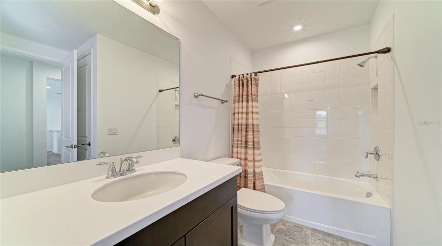 Palmetto, Florida 34221, 4 Bedroom Bedrooms, ,3 Bathroombathrooms,Residential,For Sale,Laurelcrest,0,Mfra4704048