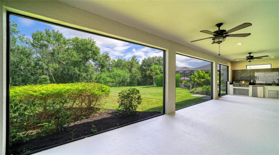 Palmetto, Florida 34221, 4 Bedroom Bedrooms, ,3 Bathroombathrooms,Residential,For Sale,Laurelcrest,0,Mfra4704048