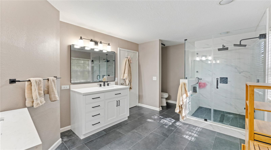 Tampa, Florida 33647, 3 Bedroom Bedrooms, ,2 Bathroombathrooms,Residential,For Sale,Fox Hollow,0,Mfrtb8497890
