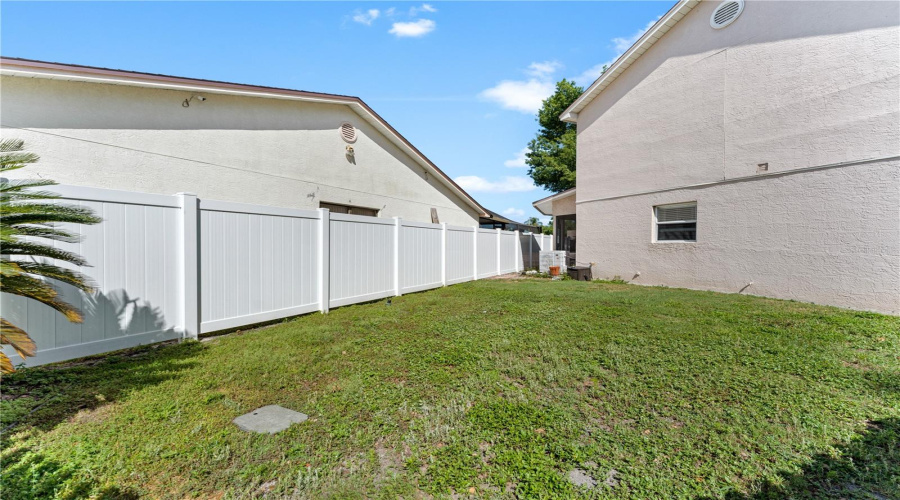 Tampa, Florida 33647, 3 Bedroom Bedrooms, ,2 Bathroombathrooms,Residential,For Sale,Fox Hollow,0,Mfrtb8497890