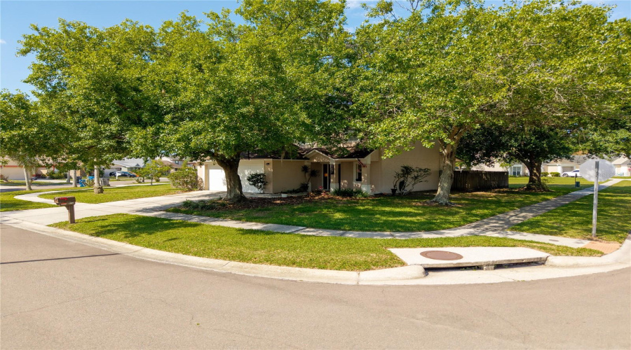 Tampa, Florida 33647, 3 Bedroom Bedrooms, ,2 Bathroombathrooms,Residential,For Sale,Fox Hollow,0,Mfrtb8497890