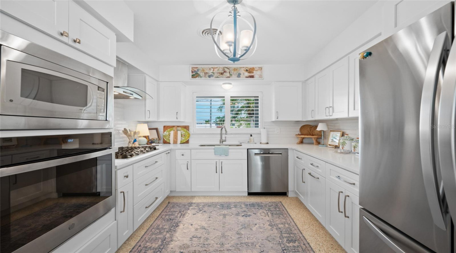 St Petersburg, Florida 33707, 2 Bedroom Bedrooms, ,2 Bathroombathrooms,Residential,For Sale,79Th,0,Mfrtb8541740