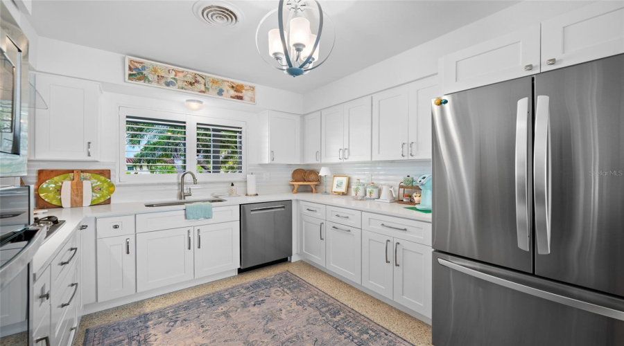 St Petersburg, Florida 33707, 2 Bedroom Bedrooms, ,2 Bathroombathrooms,Residential,For Sale,79Th,0,Mfrtb8541740