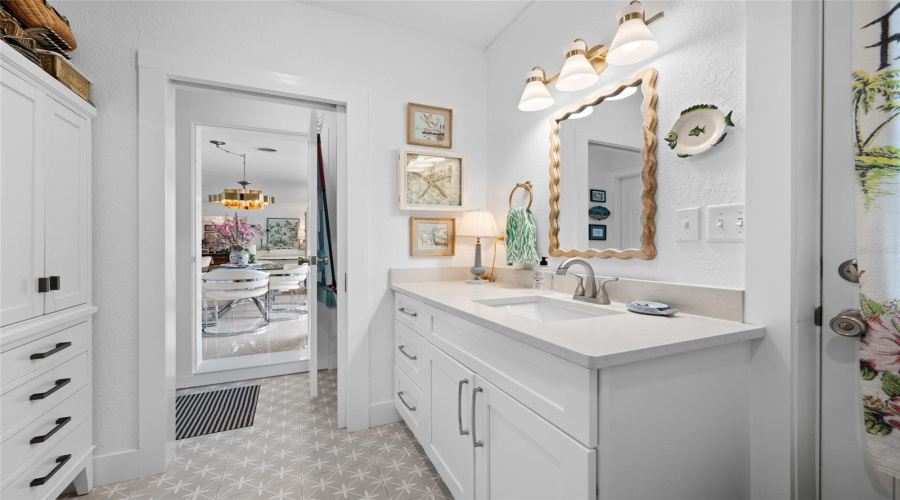 St Petersburg, Florida 33707, 2 Bedroom Bedrooms, ,2 Bathroombathrooms,Residential,For Sale,79Th,0,Mfrtb8541740