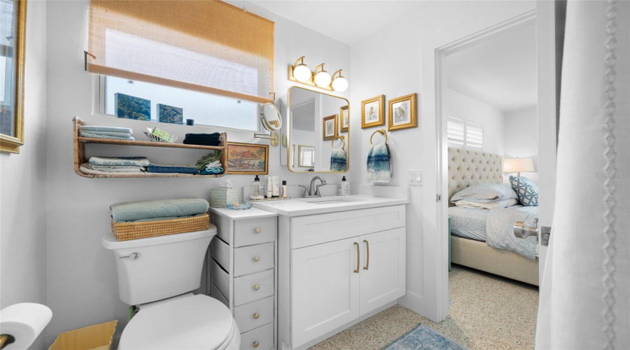 St Petersburg, Florida 33707, 2 Bedroom Bedrooms, ,2 Bathroombathrooms,Residential,For Sale,79Th,0,Mfrtb8541740