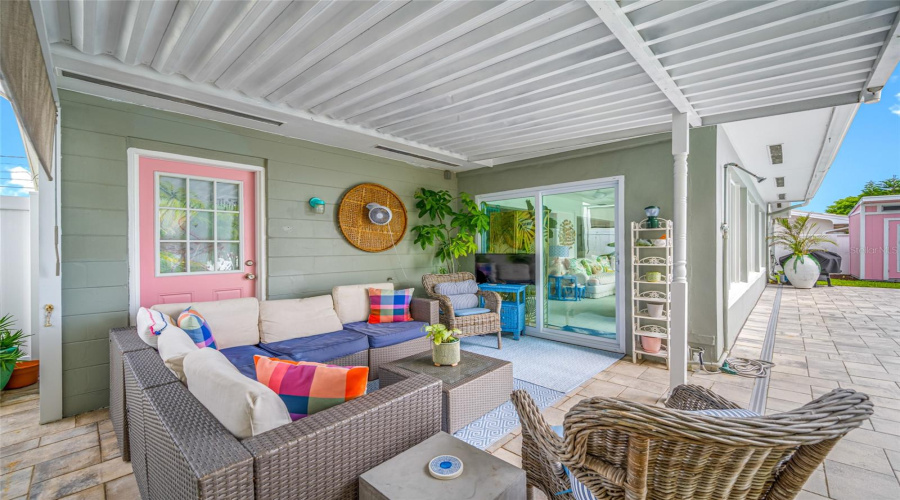 St Petersburg, Florida 33707, 2 Bedroom Bedrooms, ,2 Bathroombathrooms,Residential,For Sale,79Th,0,Mfrtb8541740