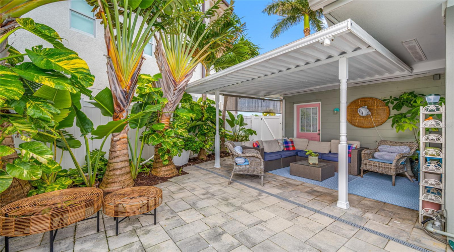St Petersburg, Florida 33707, 2 Bedroom Bedrooms, ,2 Bathroombathrooms,Residential,For Sale,79Th,0,Mfrtb8541740