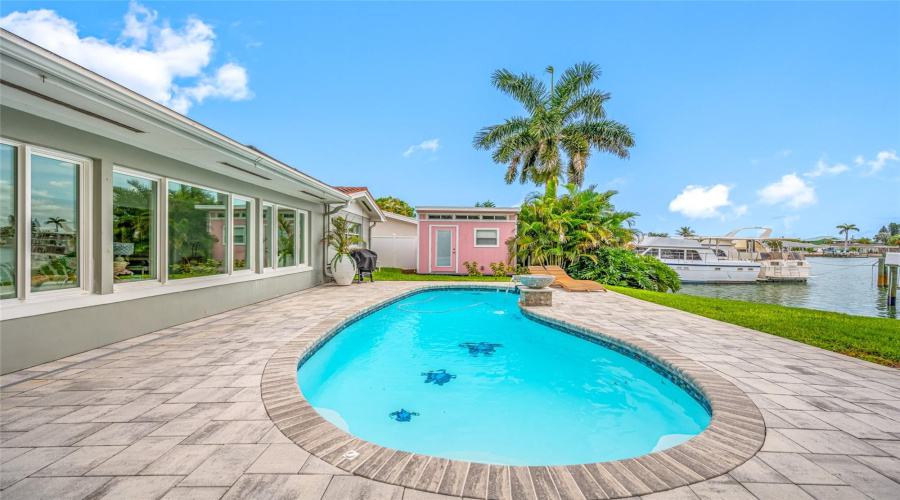 St Petersburg, Florida 33707, 2 Bedroom Bedrooms, ,2 Bathroombathrooms,Residential,For Sale,79Th,0,Mfrtb8541740
